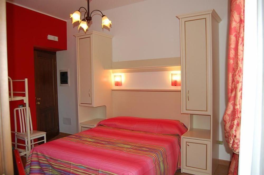 Agriturismo Parra Santa Lucia del Mela Eksteriør bilde
