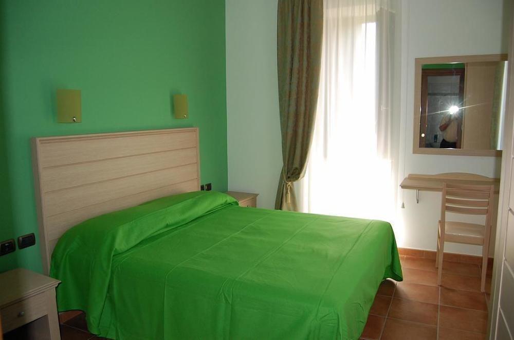 Agriturismo Parra Santa Lucia del Mela Eksteriør bilde