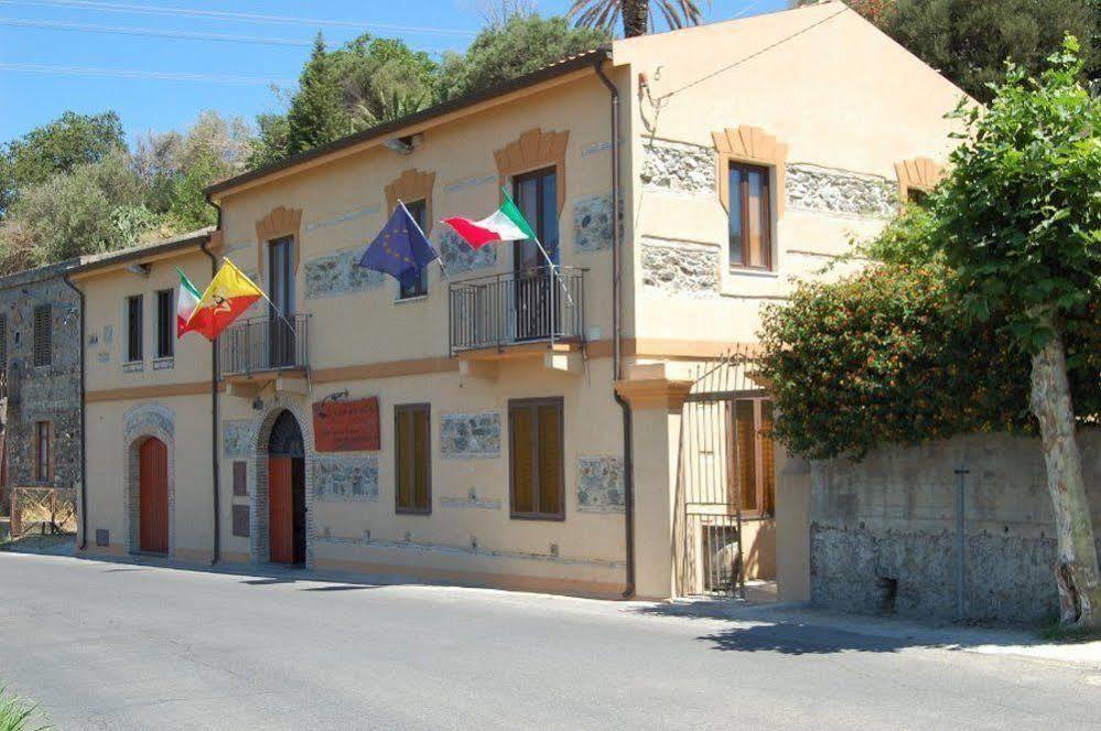 Agriturismo Parra Santa Lucia del Mela Eksteriør bilde