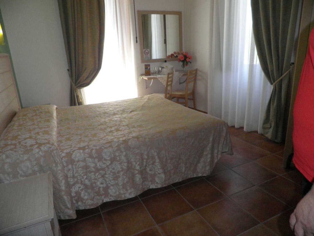 Agriturismo Parra Santa Lucia del Mela Eksteriør bilde