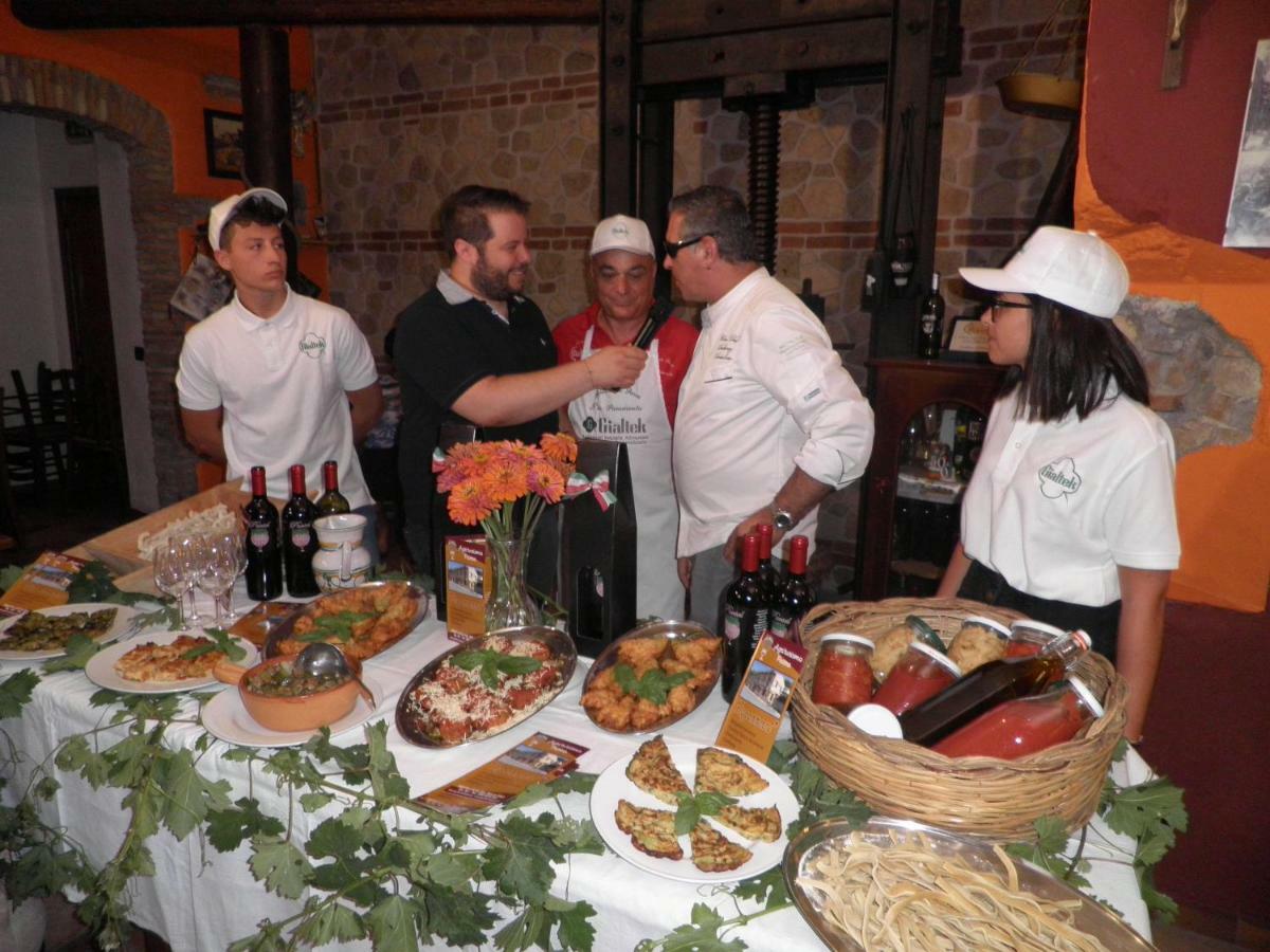 Agriturismo Parra Santa Lucia del Mela Eksteriør bilde